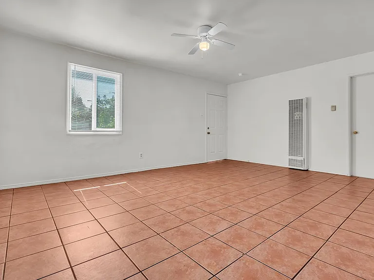1166 E 43rd Pl — Photo 6