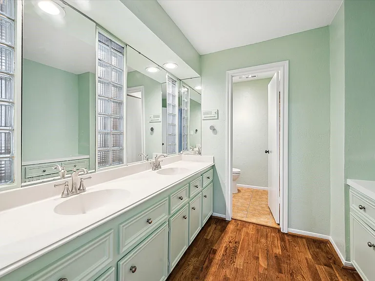 2511 Commonwealth St — Photo 13