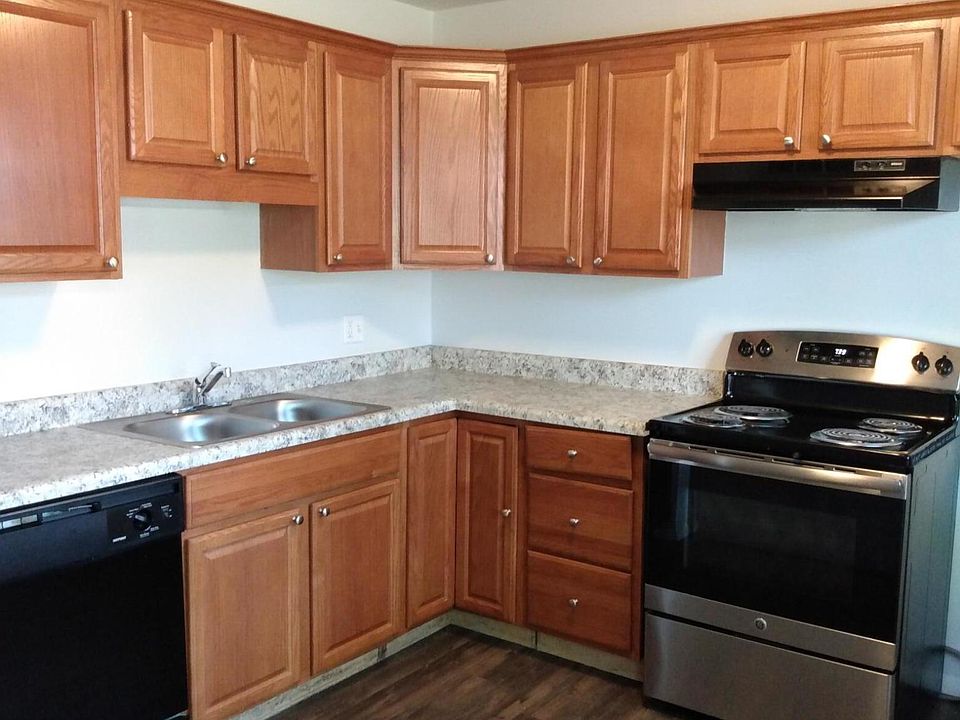 1st image of 7137 Twin Oaks Dr