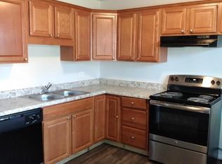 7137 Twin Oaks Dr, Indianapolis, IN 46226