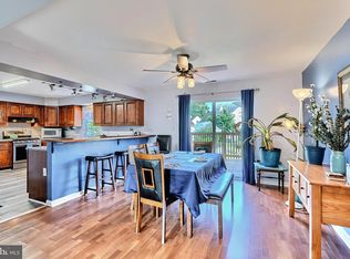 8 Fairway Rd, Essex, MD 21221