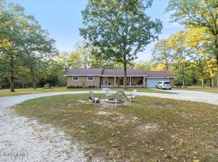 749 McCubbins Dr, Linn Creek, MO 65052