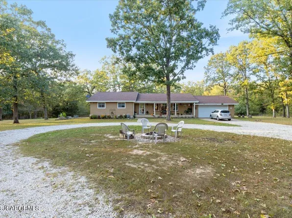 749 McCubbins Dr, Linn Creek, MO 65052