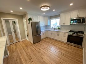 48 River St, East Rutherford, NJ