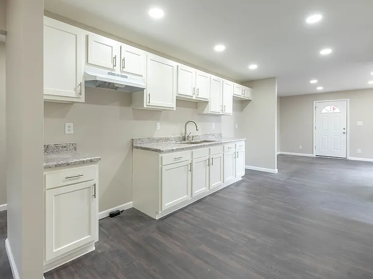 59 W Center St — Photo 10