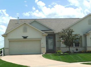 6605 Granite Ridge Ct NW, Cedar Rapids, IA 52405