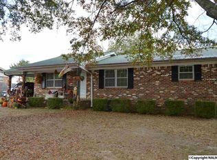 706 Enslen St SW, Hartselle, AL 35640