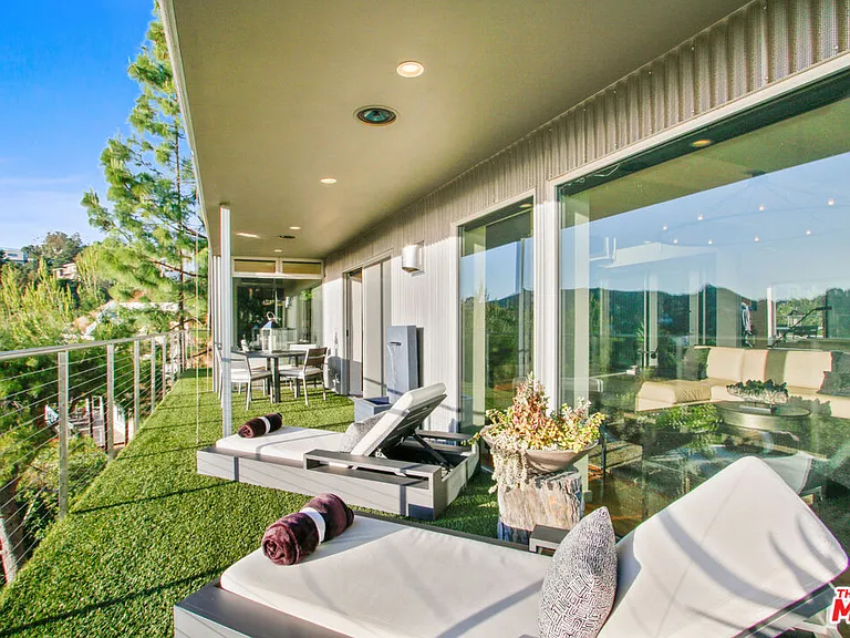 9416 Beverly Crest Dr — Photo 49