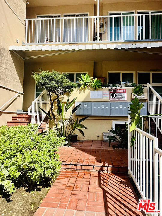 Studio, 1.0 bath, 550 sqft, $1,695 — Photo 3