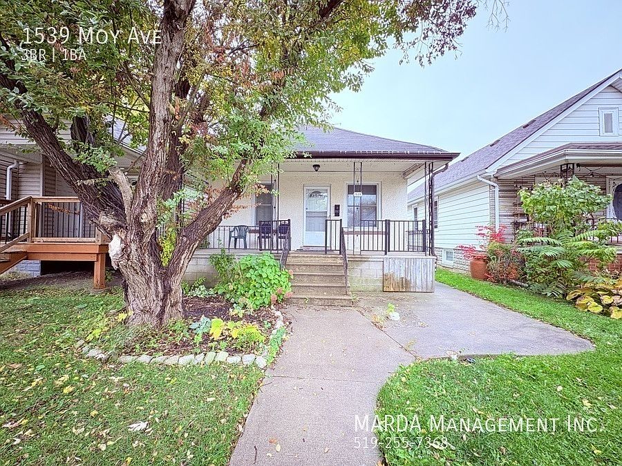 1st image of 1539 Moy Ave