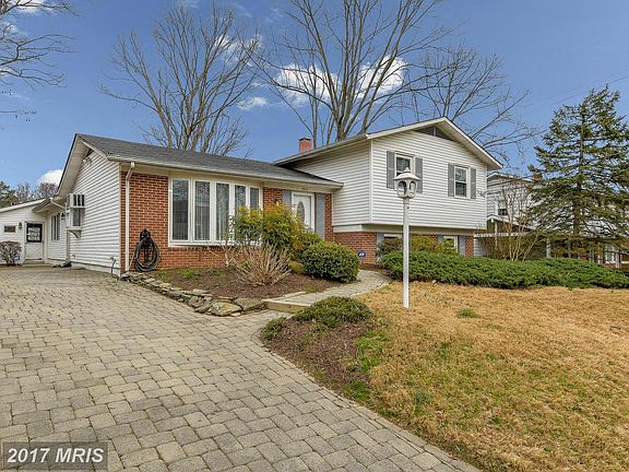 2nd image of 553 Williamsburg Ln