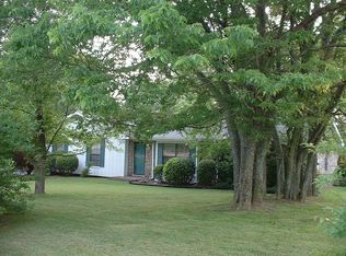 1244 Woodvale Dr, Gallatin, TN 37066
