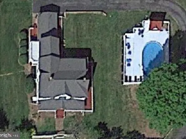 10595 Newport Church Rd, Charlotte Hall, MD 20622