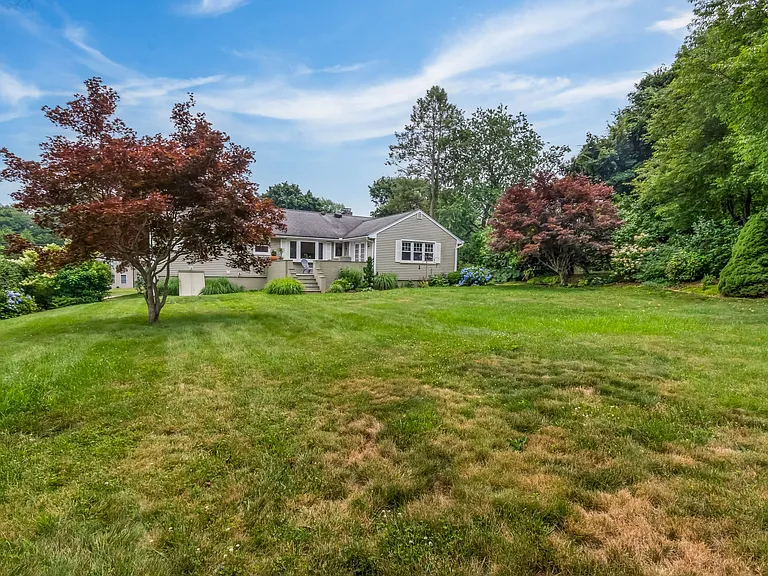 108 Colonese Rd — Photo 14