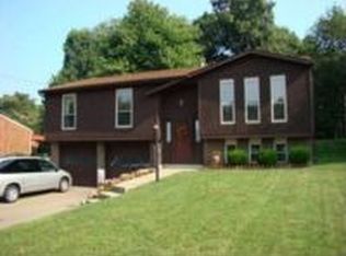 304 Holiday Park Dr, Pittsburgh, PA