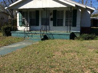 104 Armstrong Dr, Samson, AL 36477