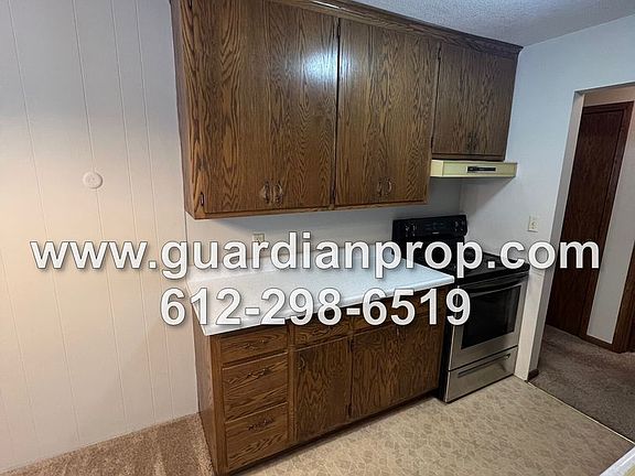 5th image of 1920 Marshall Ave #202