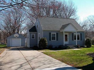 511 Pelham Rd, Erie, PA 16511