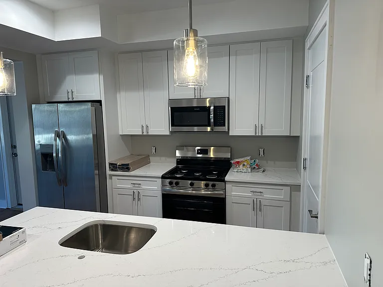 400 Oak St #1D — Photo 2