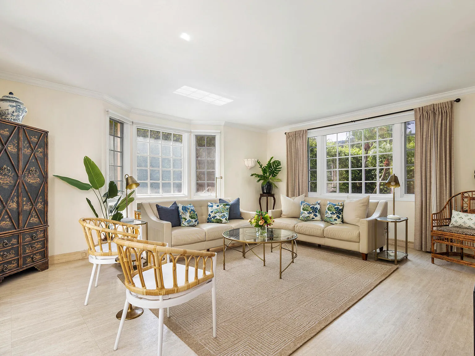 2 bed, 2.0 bath, 1261 sqft, $10,000 — Photo 1