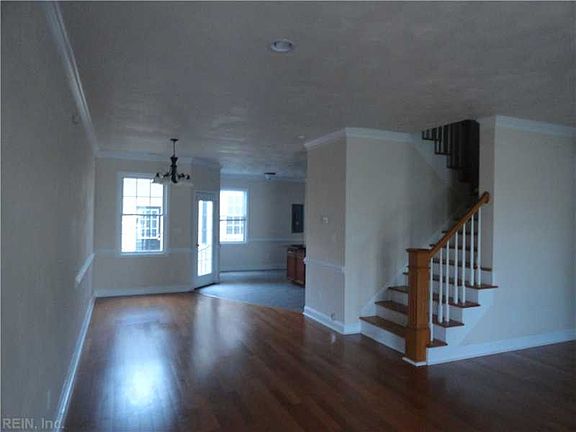 4th image of 2973 Bayne Ave