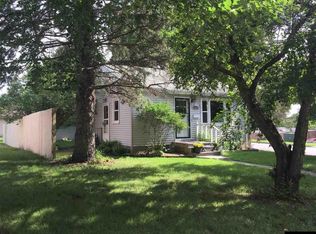 503 Sumner St, Saint Peter, MN 56082