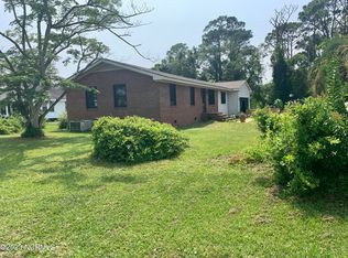 501 Sumter Ave, Carolina Beach, NC 28428