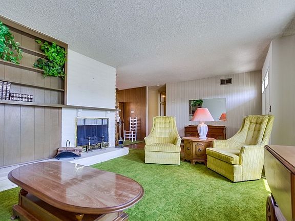 5th image of 8928 Carlton Oaks Dr