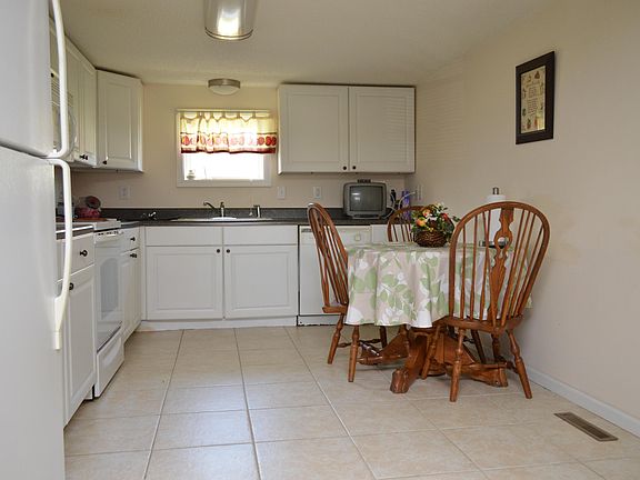 3rd image of 126 Brooks Street