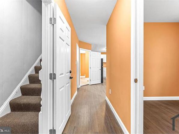 319 S Augusta Ave FLOOR 1