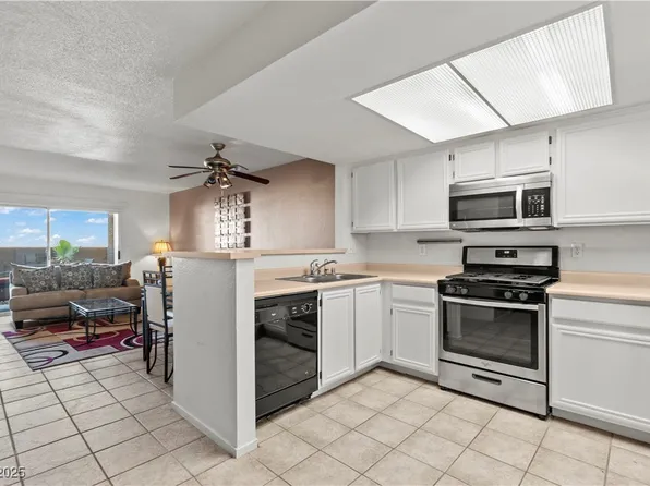 8070 W Russell Rd Unit 1023, Las Vegas, NV 89113