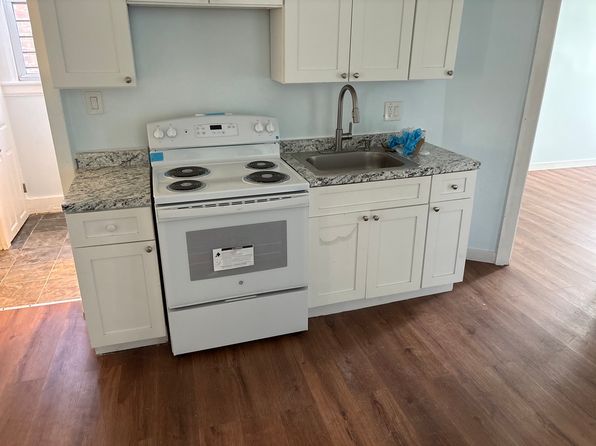 3054 Barker Ave FLOOR 1