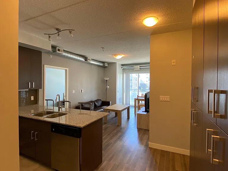 62 Balsam St #H303 — Photo 1