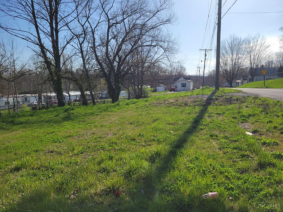 1st image of 622 S East St