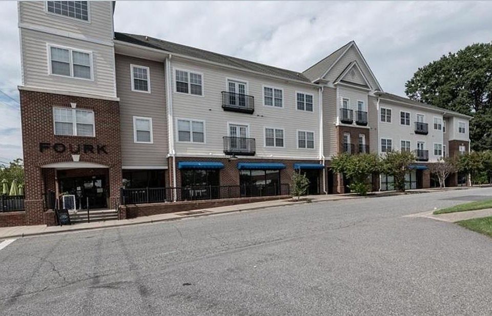 1st image of 1410 4th Street Dr NW Unit 307
