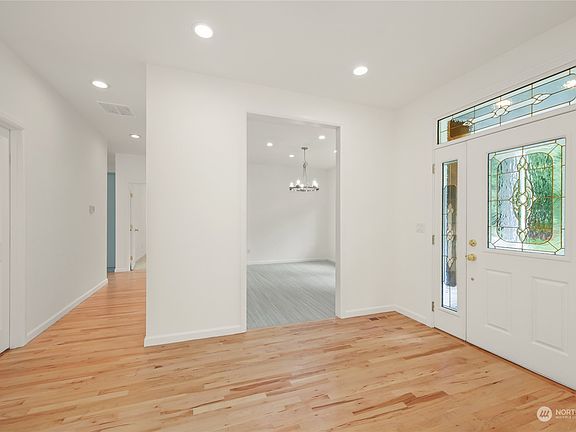 5th image of 21310 212th Avenue SE