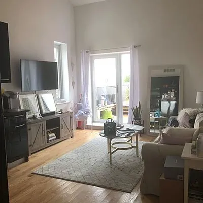 Rented by Joinery | media 50