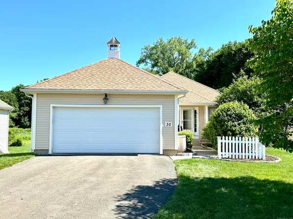30 Ross Way #30, Windsor Locks, CT 06096