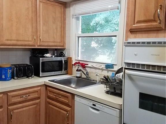 2nd image of 11 Revere Ct APT 2512