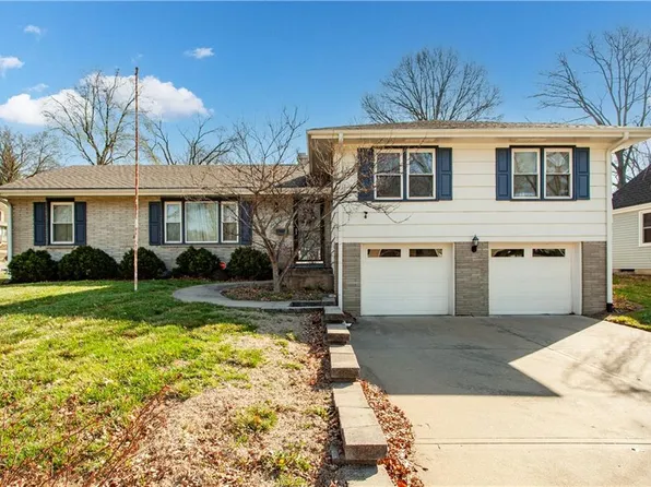 4819 NE Sherwood Dr, Kansas City, MO 64119