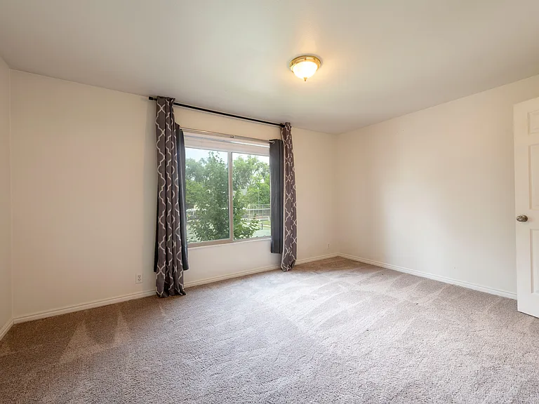 953 E Springcrest Ct #20 — Photo 14