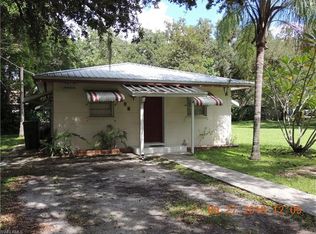 298 3rd Ave, Labelle, FL 33935