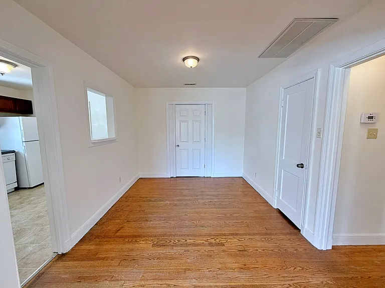 4838 Stanley Dr — Photo 11