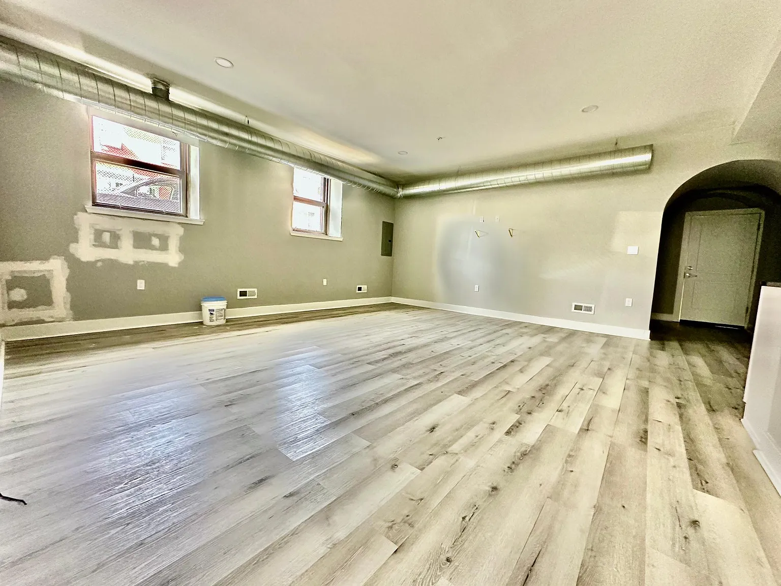 1 bed, 820 sqft, $1,600 — Photo 4