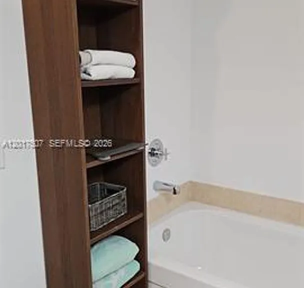 79 SW 12th St #3711 — Photo 6