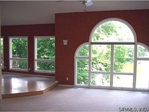 3rd image of 153 Hollyhock Ln