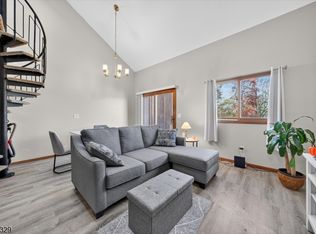 5 Telluride Ct, Vernon, NJ 07462