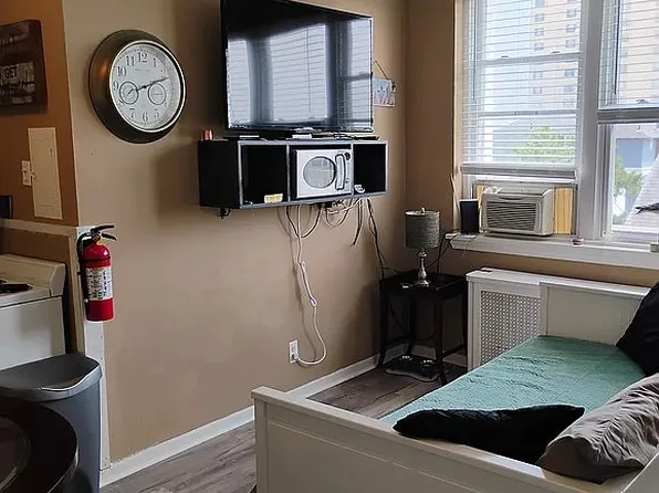 11 S Nashville Ave APT D3, Ventnor City, NJ 08406