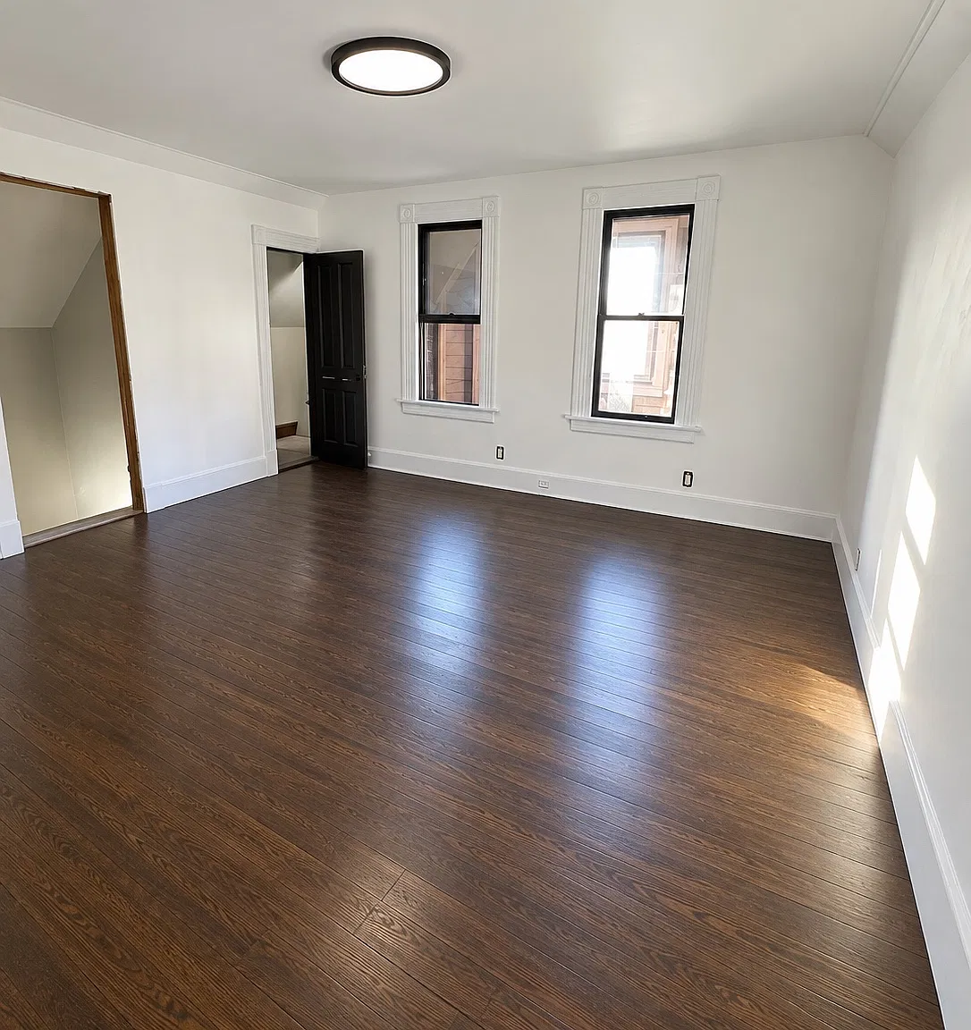 3 bed, 1100 sqft, $1,800 — Photo 2