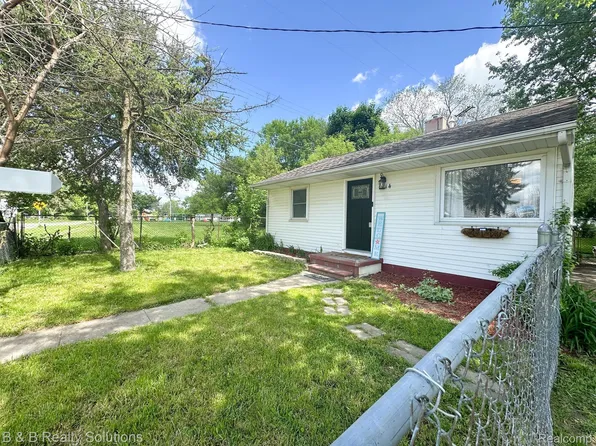 1414 Earlmoor Blvd, Flint, MI 48506